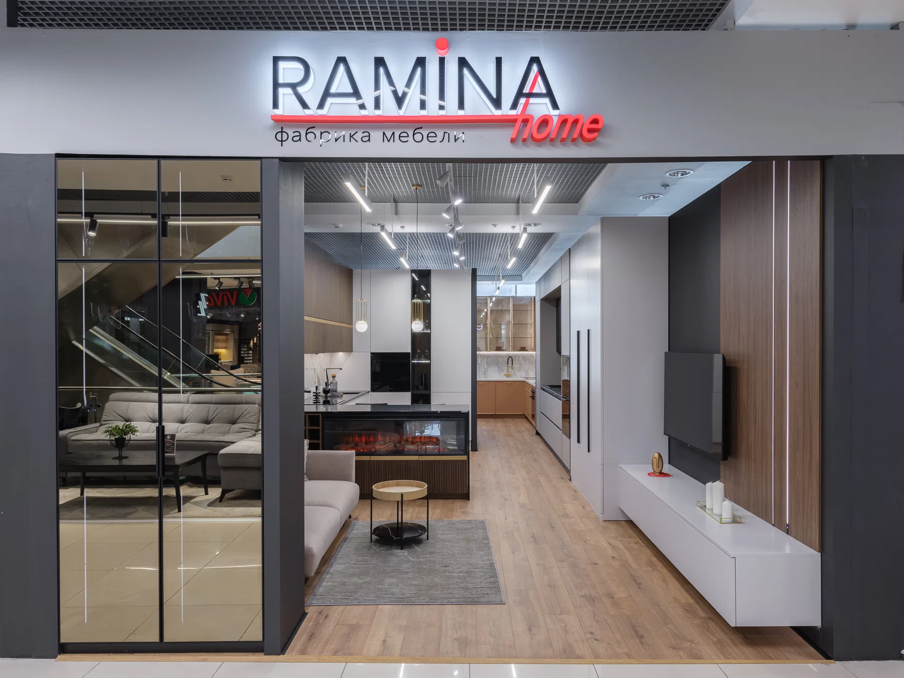 Салон в ТЦ «Family Room»